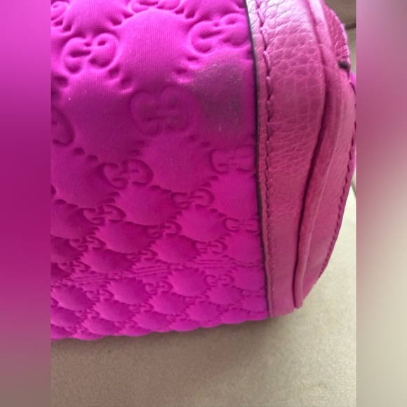 Gucci Fuchsia GG Embossed Neoprene Techno Tag Medium Boston Bag - Picture 10 of 15